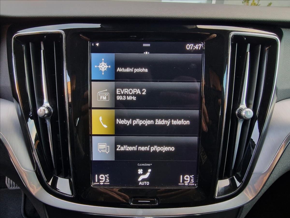 Volvo V60 Kombi 2,0 l 145 kw