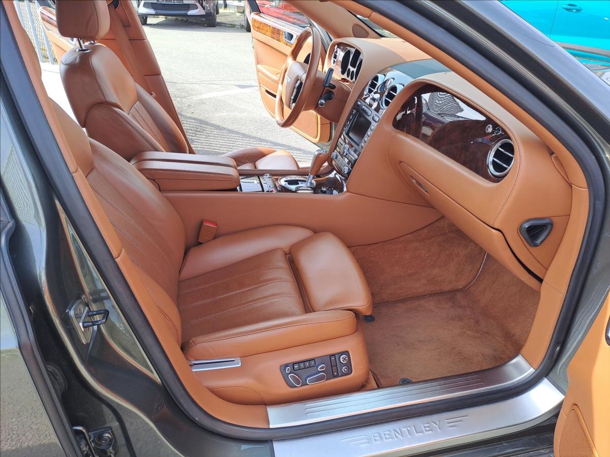 Bentley Flying Spur Sedan / Limuzína 6,0 l 412 kw