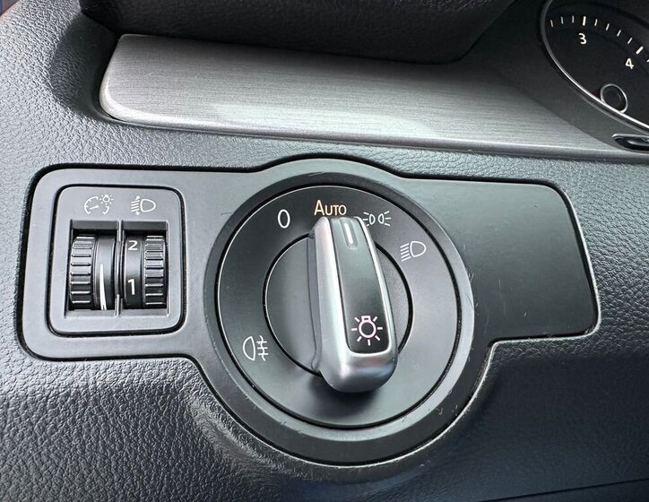 Volkswagen Passat Kombi 1,6 l 77 kw