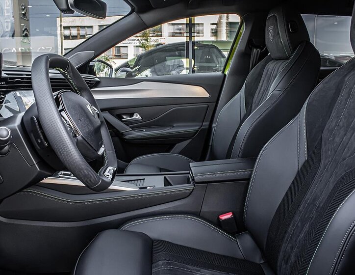 Peugeot 408 Liftback 1,6 l 132 kw