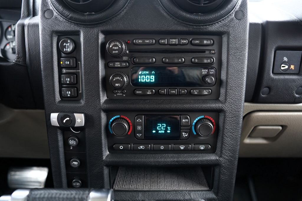 Hummer H2 SUV 6,0 l 232 kw