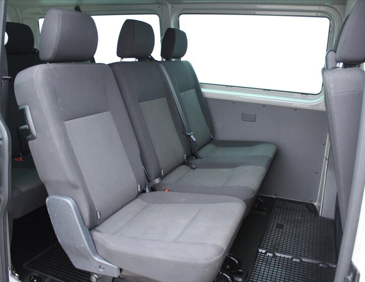 Volkswagen Transporter Kombi 2,0 l 110 kw