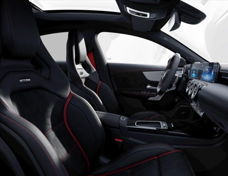 Mercedes-Benz CLA Kupé 2,0 l 310 kw