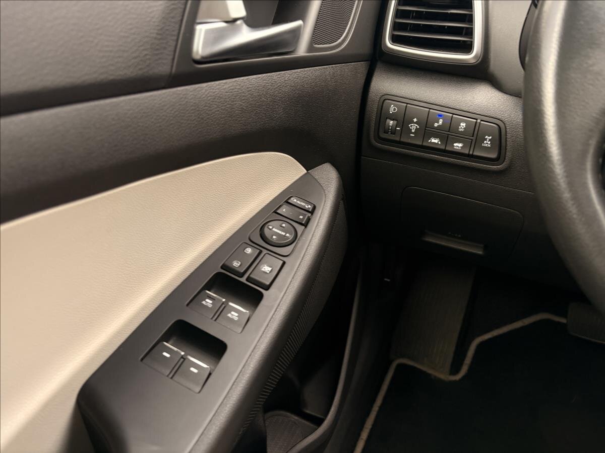 Hyundai Tucson SUV 1,6 l 130 kw
