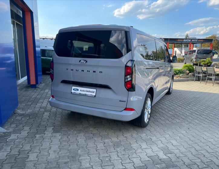 Ford Tourneo Custom Kombi 2,0 l 125 kw