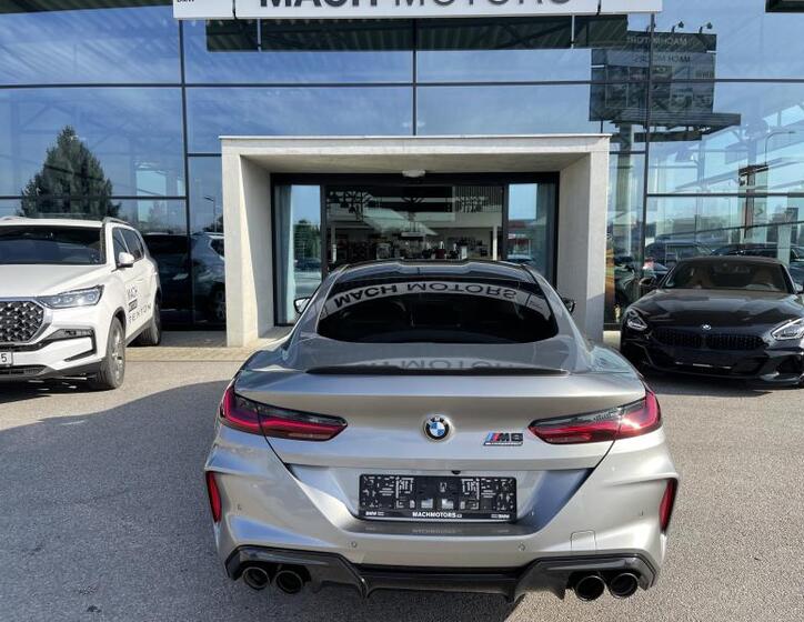 BMW M8 4