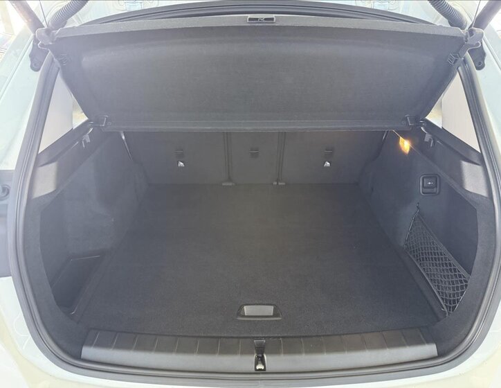 BMW X1 Kombi 1,5 l 103 kw