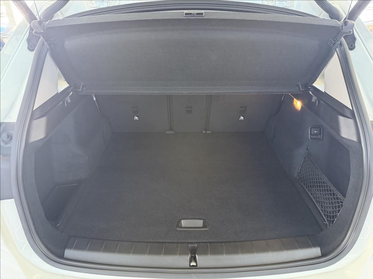 BMW X1 Kombi 1,5 l 103 kw