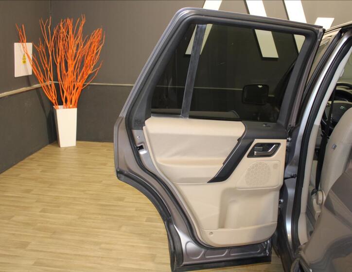 Land Rover Freelander 14