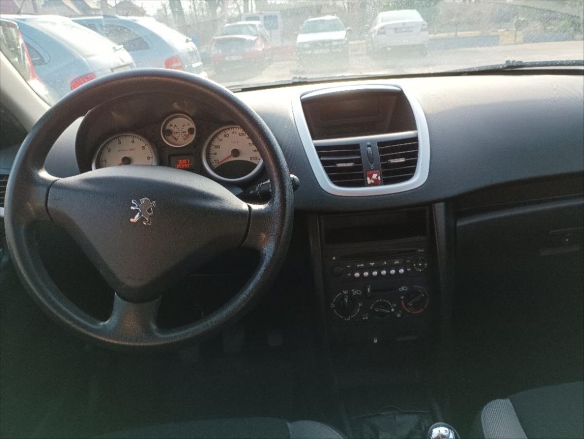 Peugeot 207 Hatchback 1,4 l 54 kw