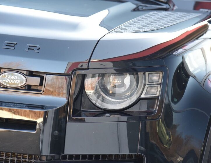 Land Rover Defender SUV 3,0 l 183 kw