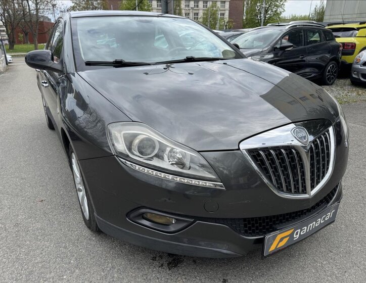 Lancia Delta Hatchback 2,0 l 121 kw
