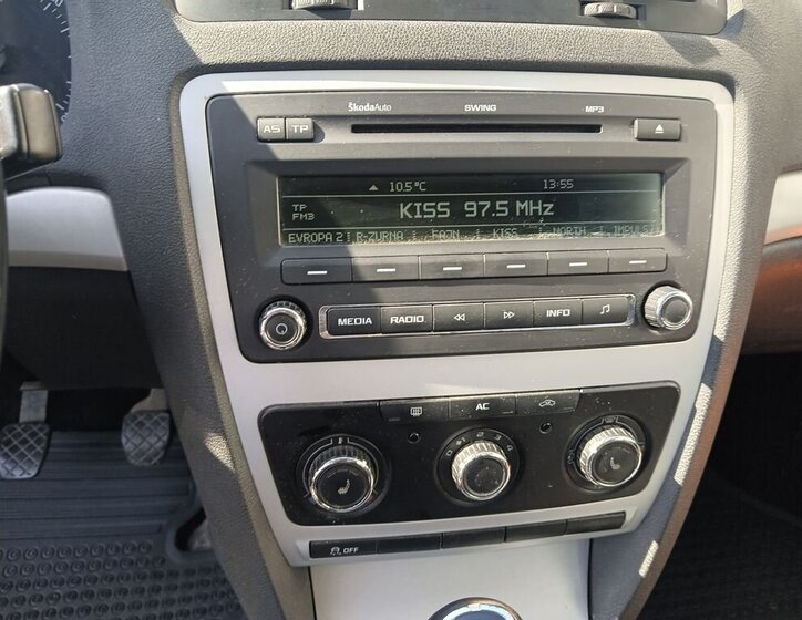 Škoda Octavia Sedan / Limuzína 1,6 l 77 kw