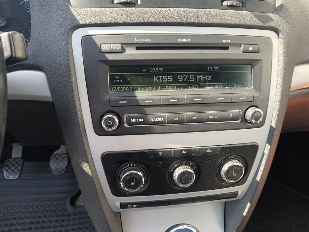 Škoda Octavia Sedan / Limuzína 1,6 l 77 kw