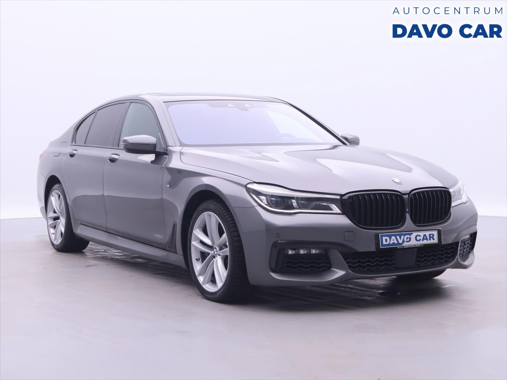 BMW Řada 7 Sedan 4,4 l 330 kw