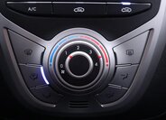 Hyundai ix20 MPV 1,4 l 66 kw