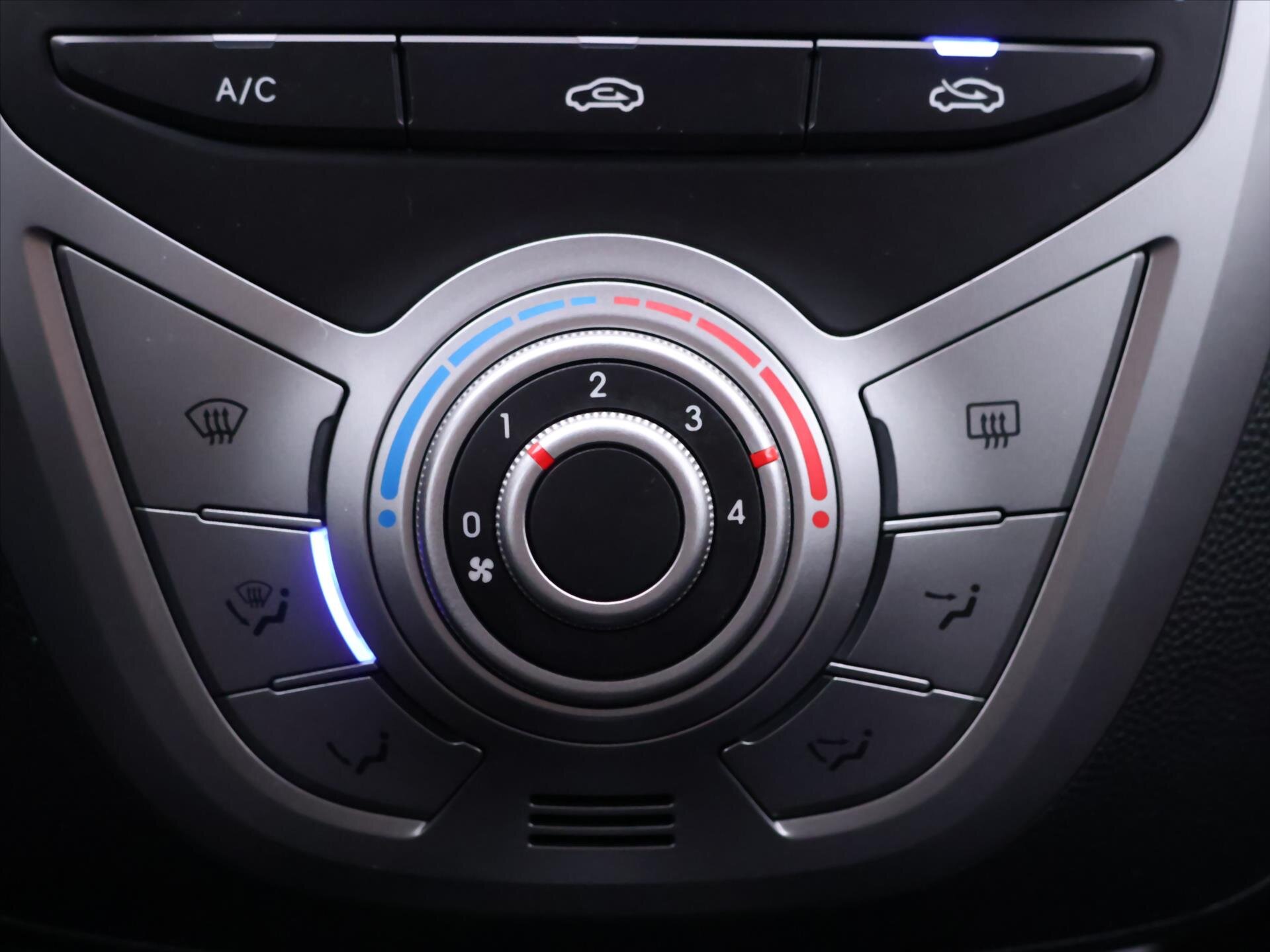 Hyundai ix20 MPV 1,4 l 66 kw