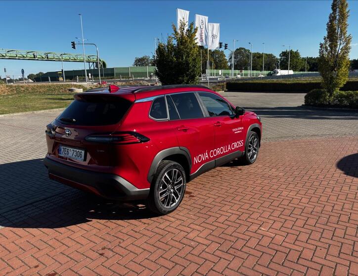 Toyota Corolla Cross 5