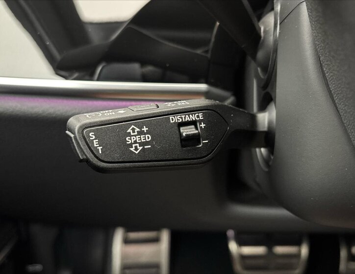 Audi A8 Sedan / Limuzína 3,0 l 210 kw