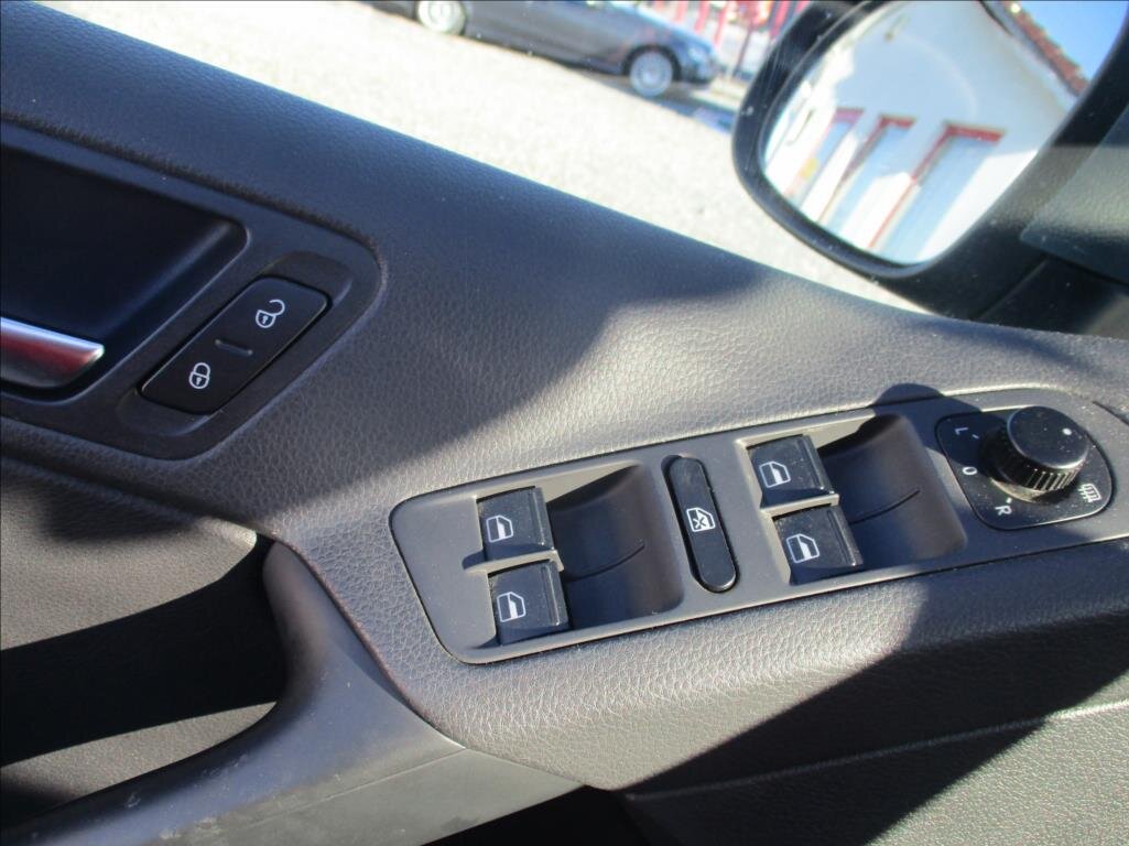 Volkswagen Tiguan SUV 2,0 l 103 kw