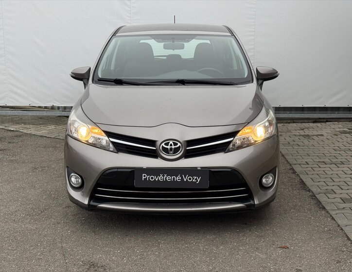 Toyota Verso MPV 1,6 l 97 kw