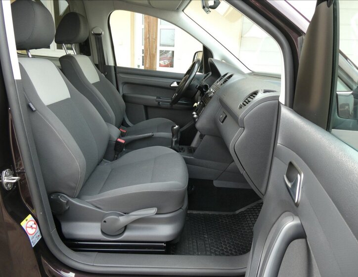 Volkswagen Caddy Kombi 1,6 l 75 kw