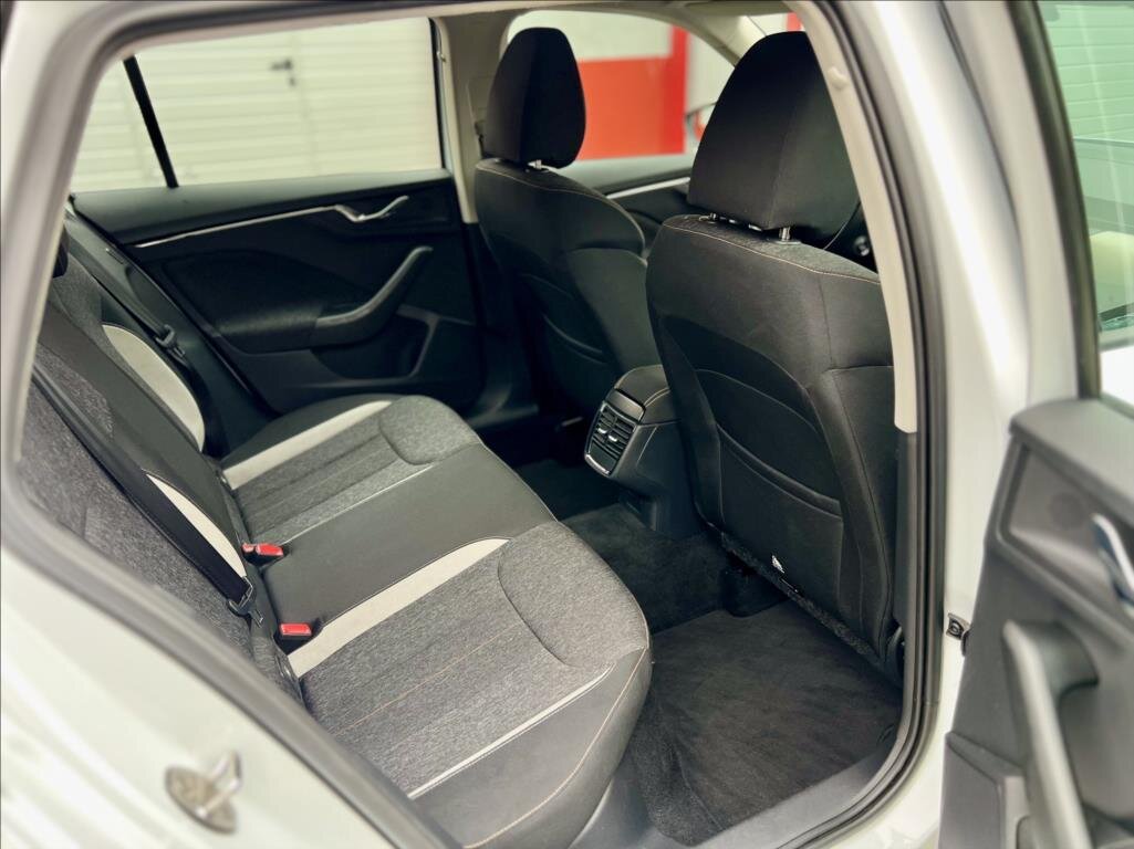 Škoda Kamiq SUV 999,0 81 kw