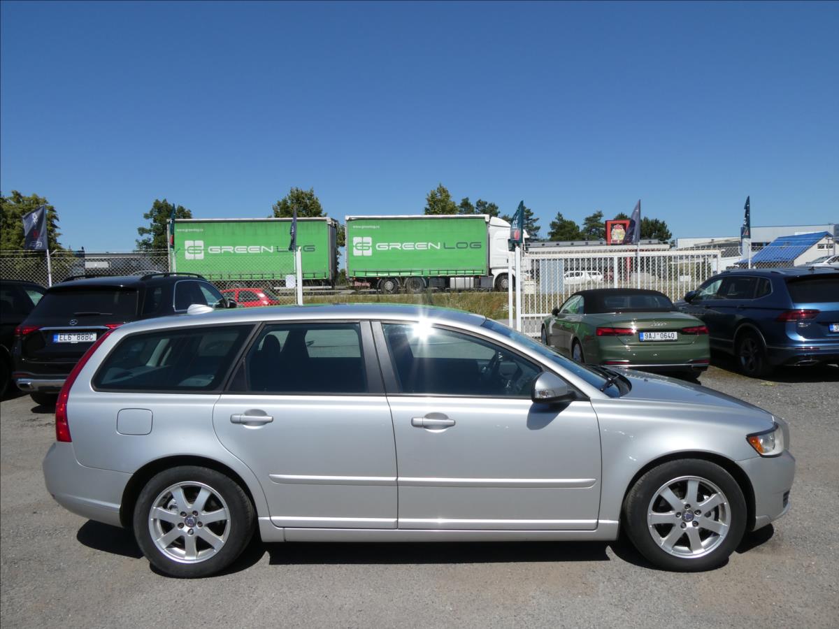 Volvo V50