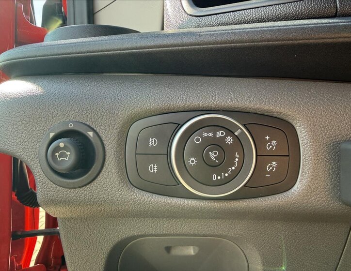 Ford Transit Ostatní 2,0 l 96 kw