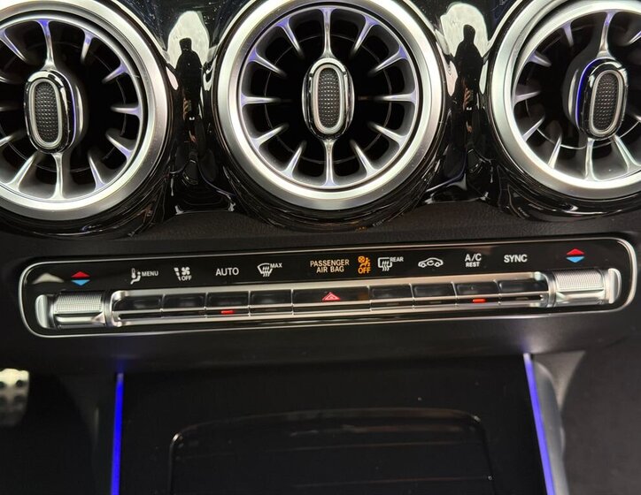 Mercedes-Benz GLB SUV / Terénní 2,0 l 110 kw