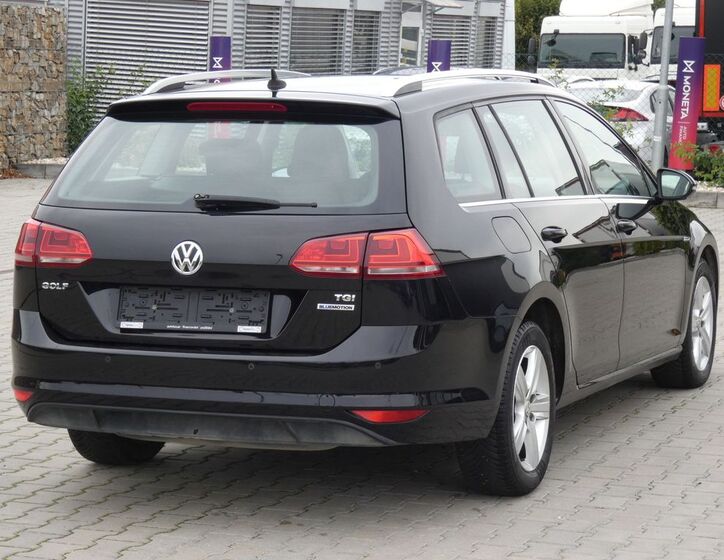 Volkswagen Golf 10