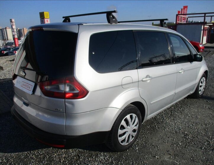 Ford Galaxy 5