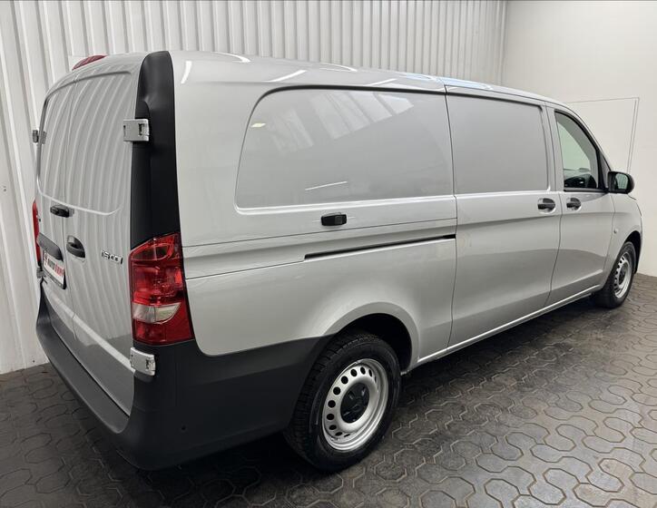 Mercedes-Benz Vito 8
