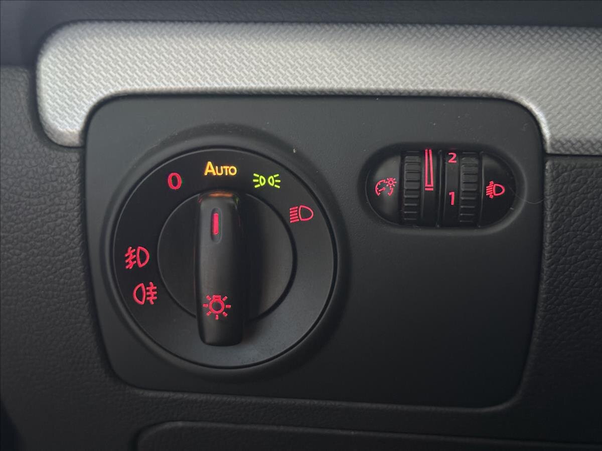 Volkswagen Golf Kombi 1,2 l 77 kw