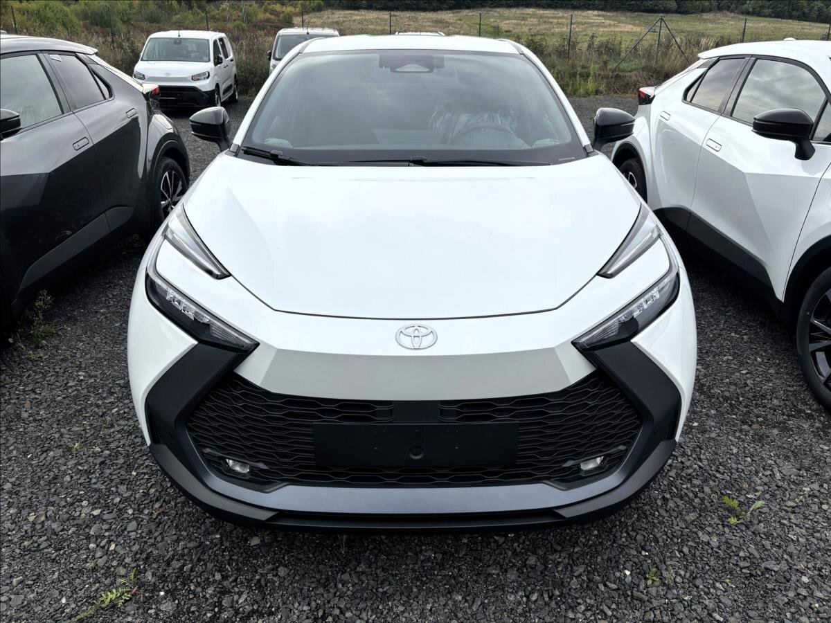 Toyota C-HR SUV 1,8 l 103 kw