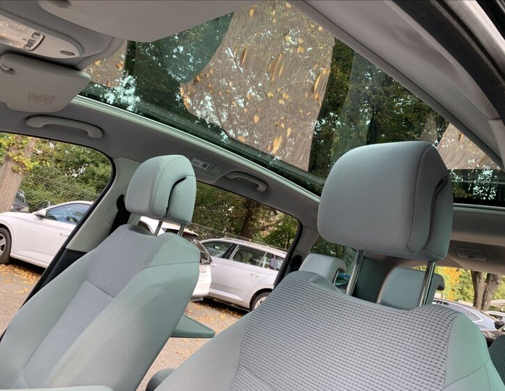 Peugeot 5008 MPV 2,0 l 120 kw