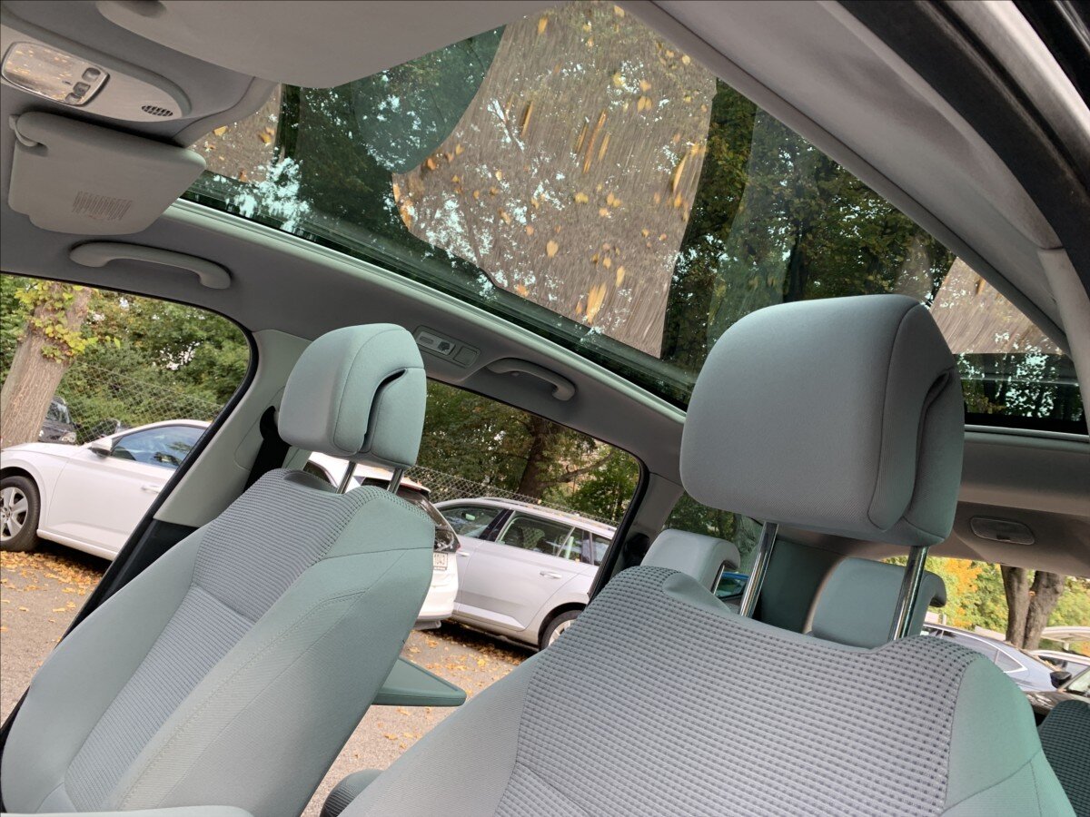 Peugeot 5008 MPV 2,0 l 120 kw