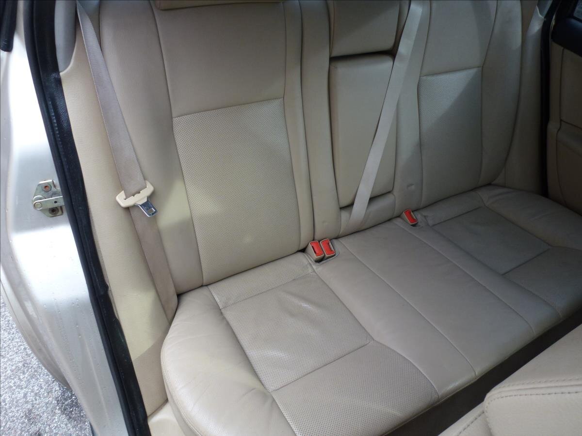 Ford Mondeo Sedan / Limuzína 2,5 l 125 kw