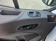 Ford Transit 8