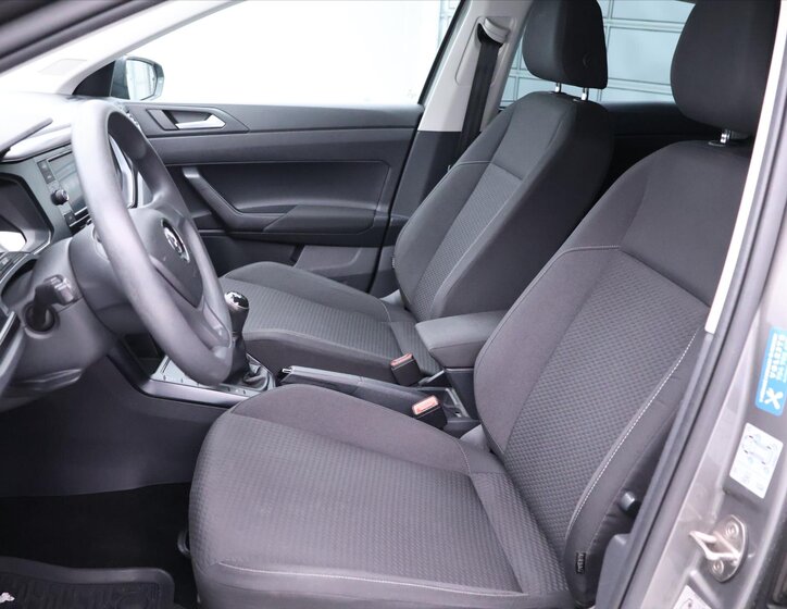 Volkswagen Polo Hatchback 999,0 48 kw