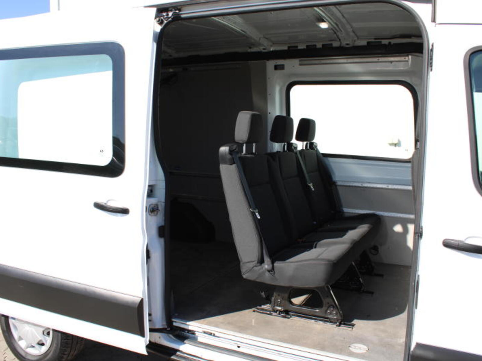 Ford Transit 8