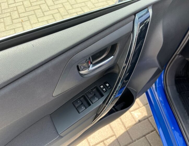 Toyota Auris Hatchback 1,8 l 73 kw