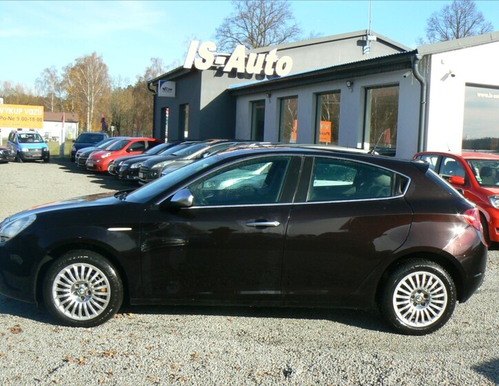 Alfa Romeo Giulietta 7