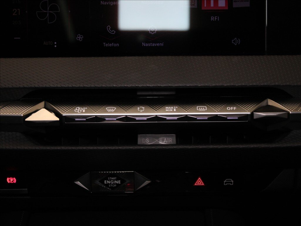 DS Automobiles DS4 SUV / Terénní 1,6 l 165 kw