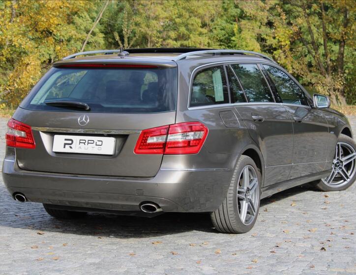 Mercedes-Benz Třídy E 2