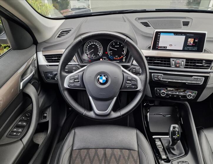 BMW X1 12
