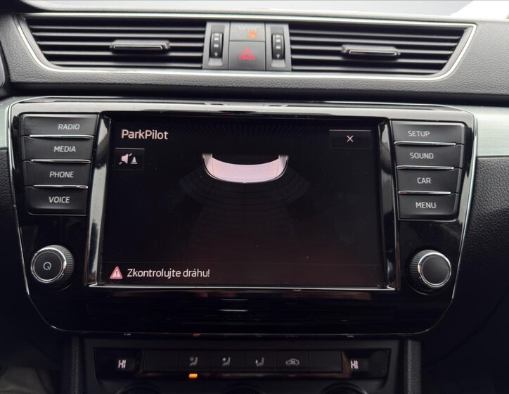 Škoda Superb Sedan / Limuzína 2,0 l 110 kw