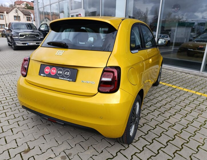 Fiat 500 Hatchback 999,0 48 kw