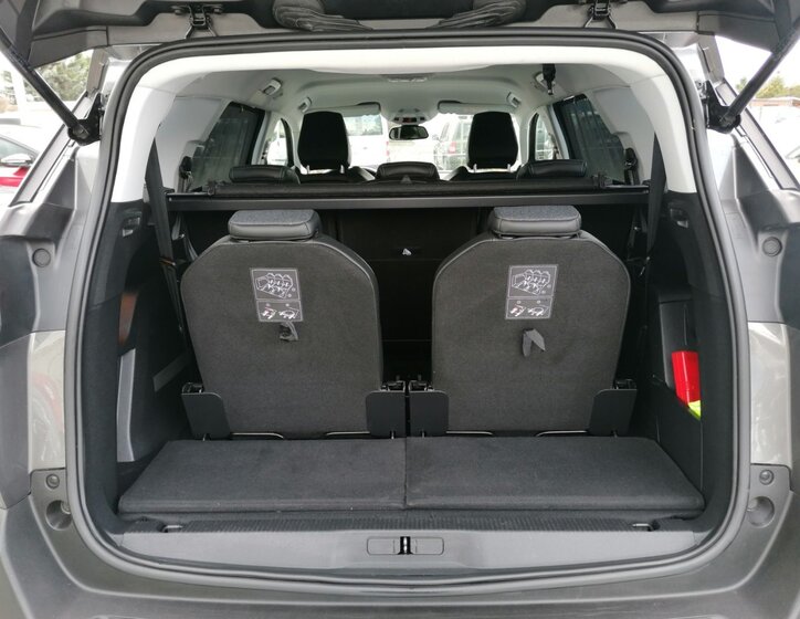 Peugeot 5008 SUV / Terénní 1,5 l 96 kw