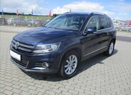 Volkswagen Tiguan 1